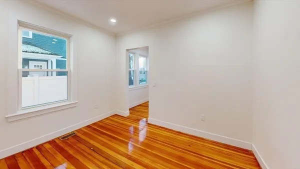 $3,800 | 391 Linwood Avenue, Unit 1, Newton, MA 02460