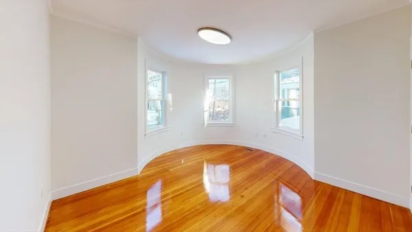 $3,800 | 391 Linwood Avenue, Unit 1, Newton, MA 02460