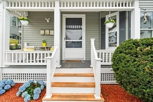 $3,800 | 391 Linwood Avenue, Unit 1, Newton, MA 02460