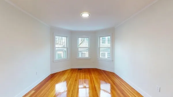 $3,800 | 391 Linwood Avenue, Unit 1, Newton, MA 02460