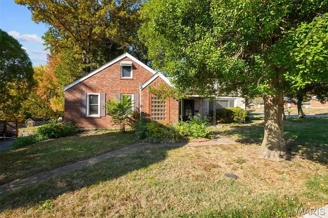 $155,000 | 847 North Florissant Road, Ferguson, MO 63135