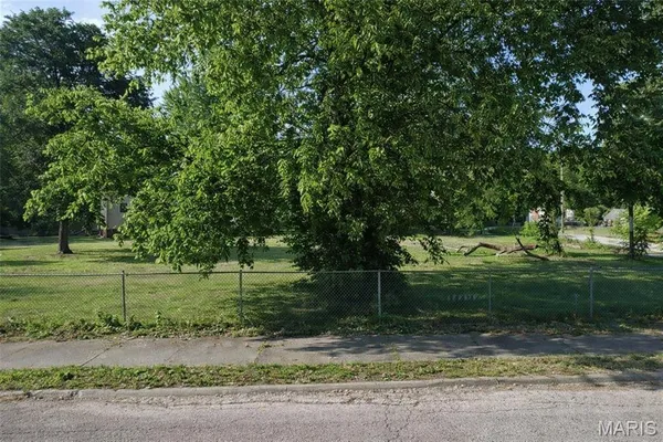 $10,000 | 4788 Forest Boulevard, East St. Louis, IL 62204