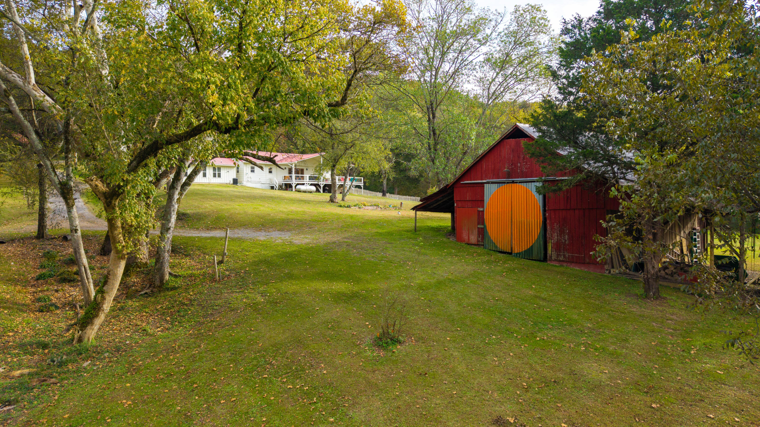 49 Hart Of Pine Road Dunlap, TN 37327 - Photo 122 of 126 THE BARN