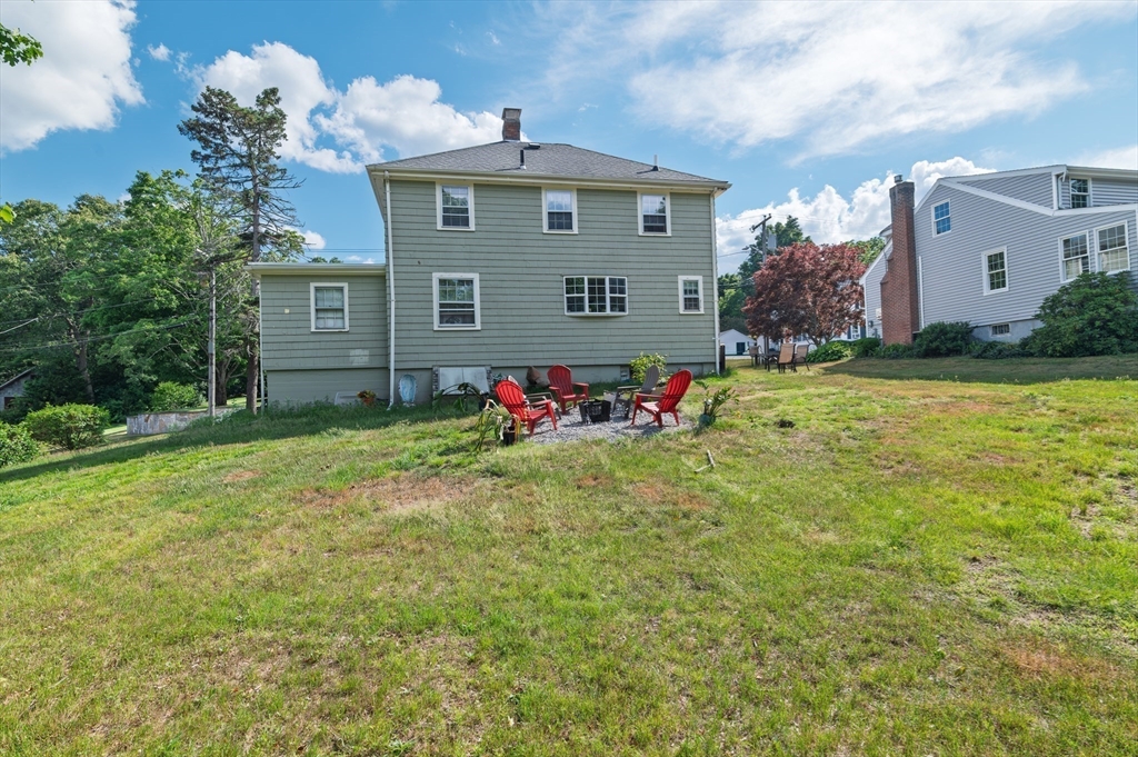 19 Riley Avenue Weymouth, MA 02189 - Photo 35 of 40