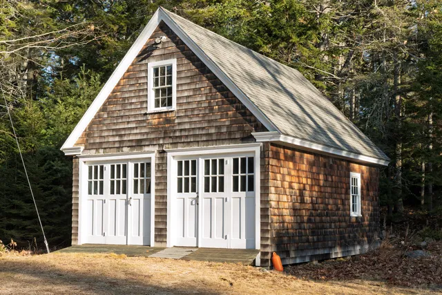 $1,990,000 | 92 Silver Mine Lane, Sedgwick, ME 04673