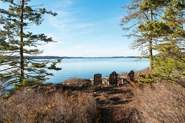 $1,990,000 | 92 Silver Mine Lane, Sedgwick, ME 04673