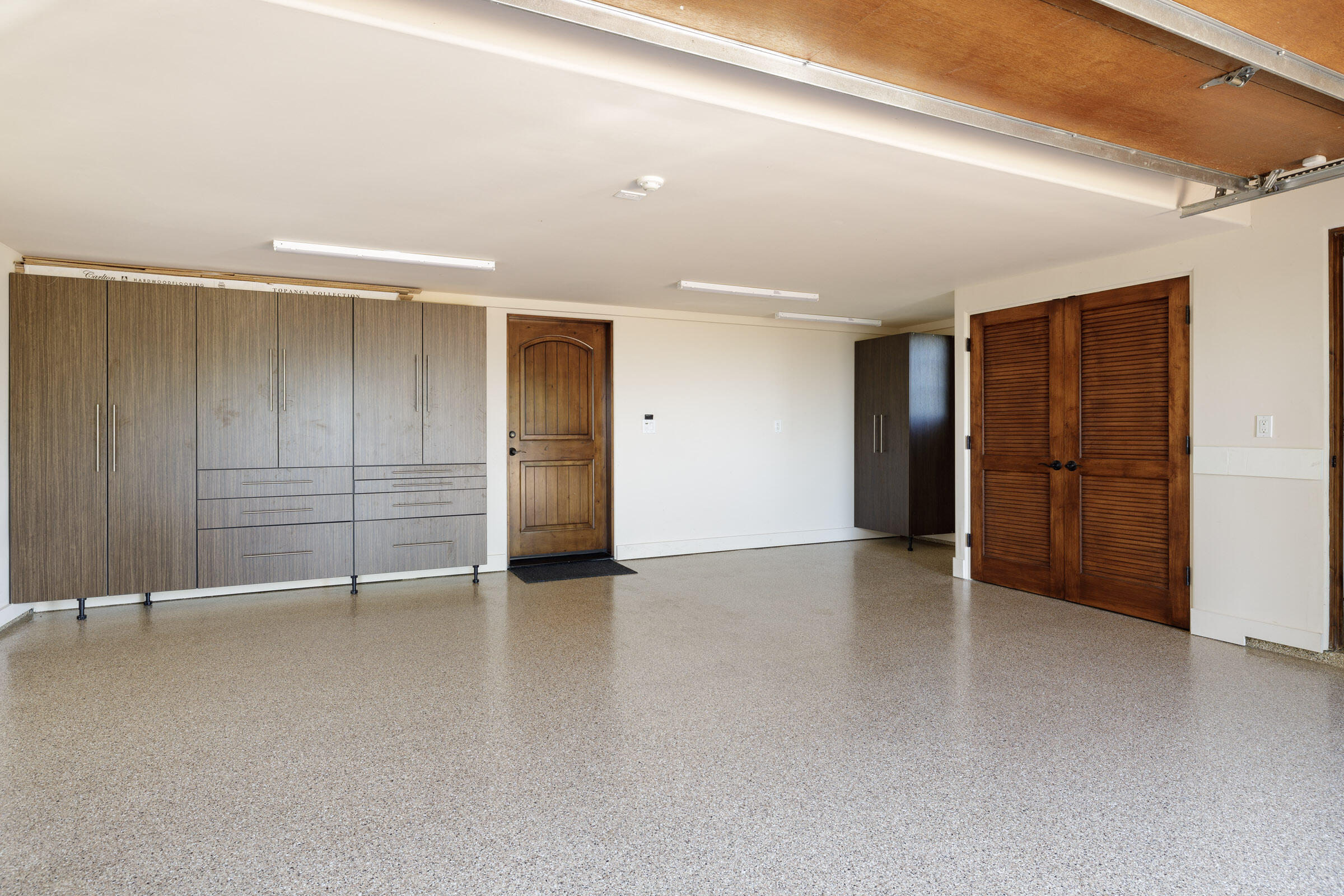 900 Las Alturas Road Santa Barbara, CA 93103 - Photo 33 of 42 an empty room with closet and entryway
