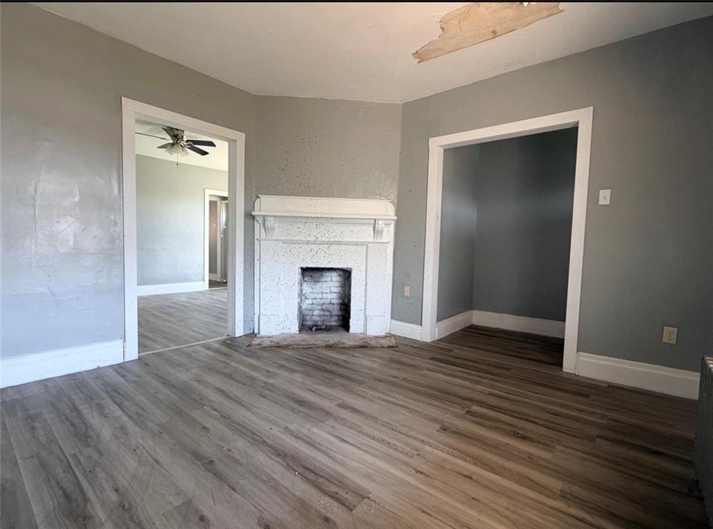 108 Park Road Ambridge, PA 15003 - Photo 4 of 16 Living Area