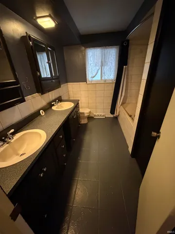 5036 Derome Drive, Fort Wayne, IN 46835