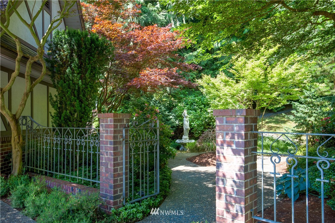1802 South Scheuber Road Chehalis, WA 98532 - Photo 3 of 25 Gallery Image 3