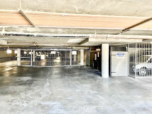 13535 Yukon Avenue, Unit 28 Hawthorne, CA 90250 - Photo 10 of 11 a view of a large building