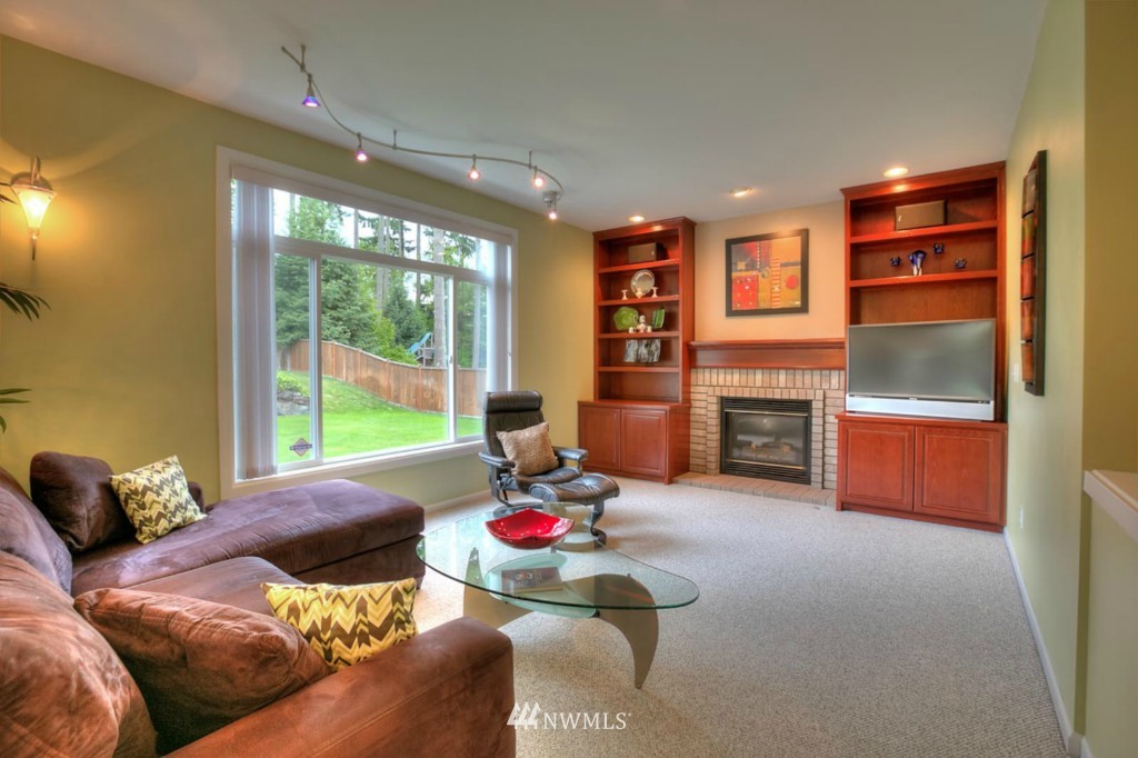 5308 Northeast 22nd Court Renton, WA 98059 - Photo 8 of 15 Gallery Image 8