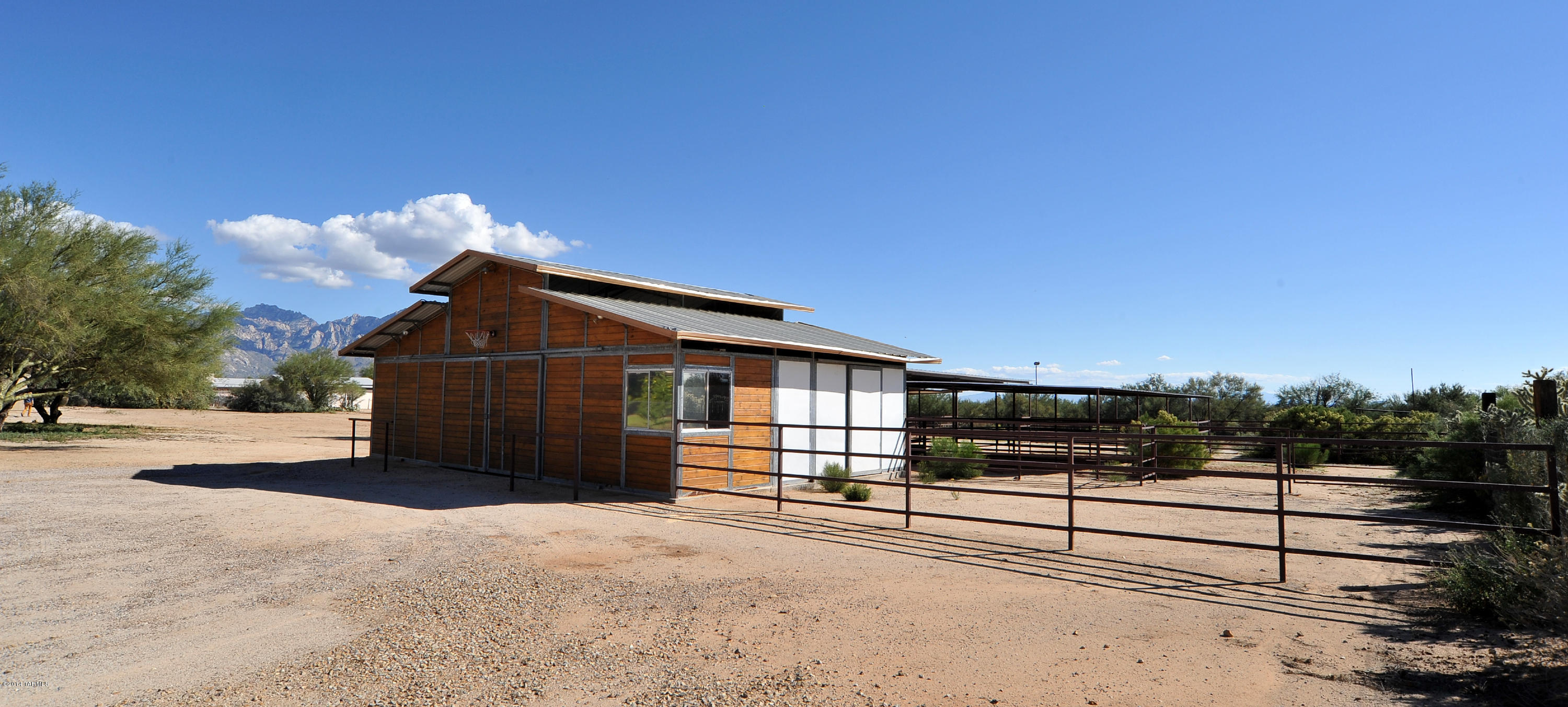 1955 West Sunkist Road Tucson, AZ 85755 - Photo 5 of 44 Gallery Image 5