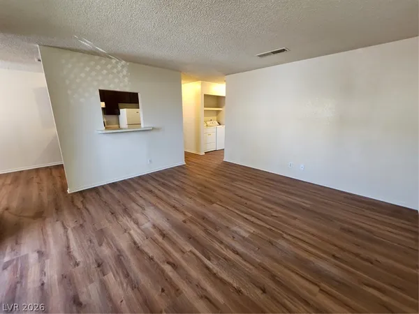 $1,000 | 2773 Sidewinder Lane, Unit B, Las Vegas, NV 89121