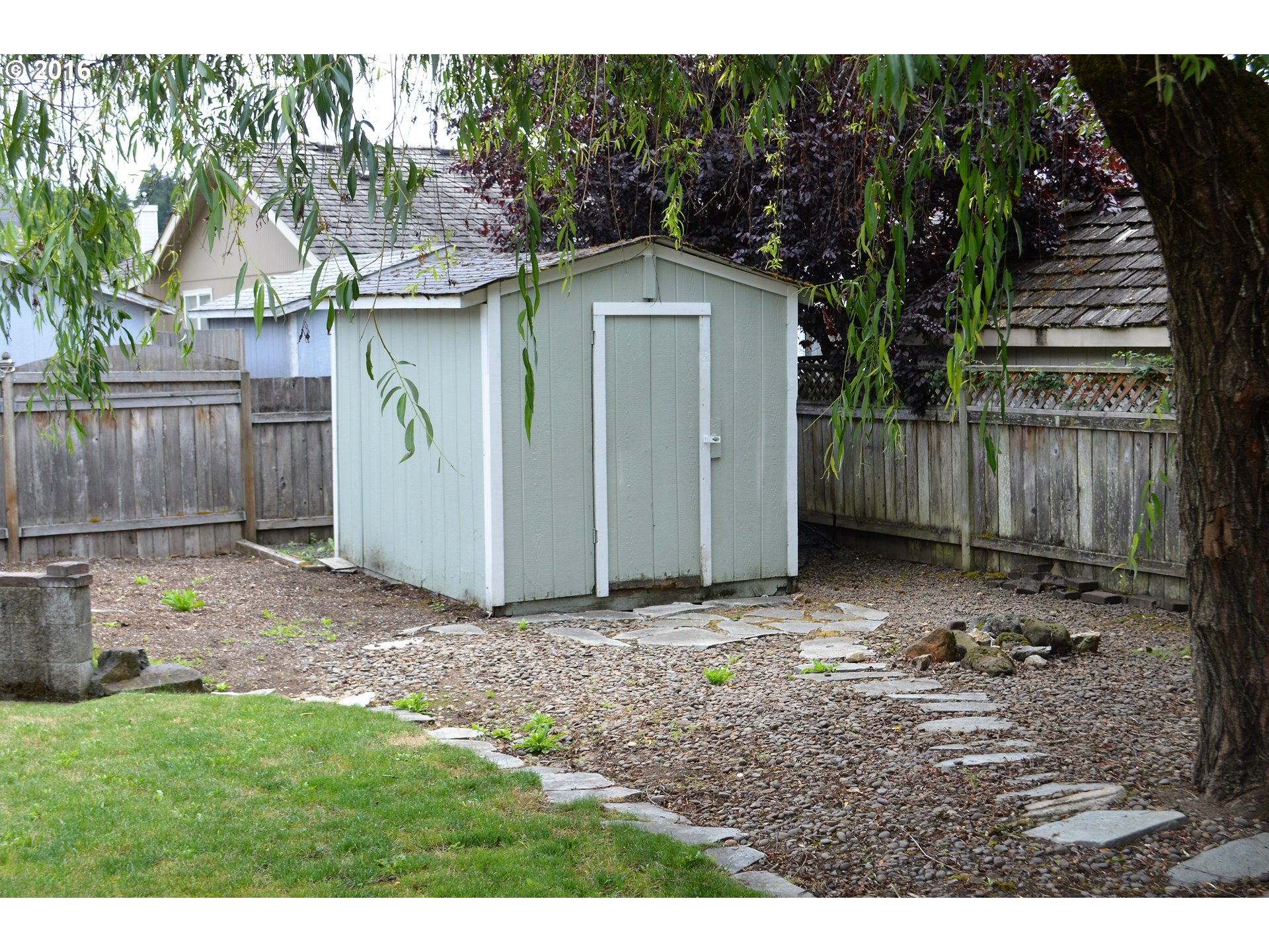 883 South 44th Street Springfield, OR 97478 - Photo 16 of 17