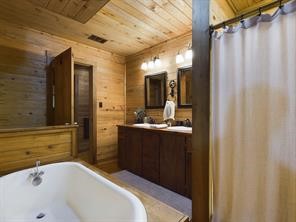 678 Old Phelps Road Huntsville, TX 77340 - Photo 22 of 35 Gallery Image 22