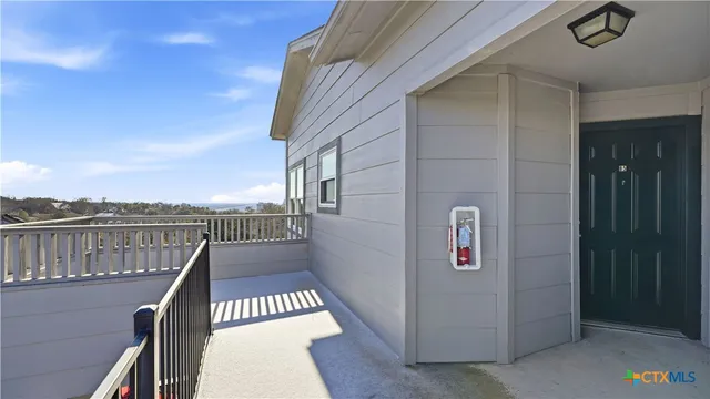 $1,300 | 1005 North LBJ Drive, Unit B5, San Marcos, TX 78666