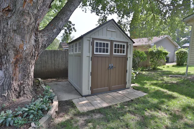 $369,900 | 931 Roosevelt Street, River Falls, WI 54022