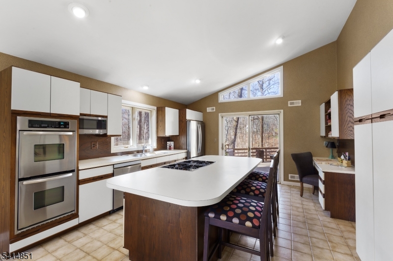 4 Timber Ridge Drive Warren, NJ 07059 - Photo 13 of 26