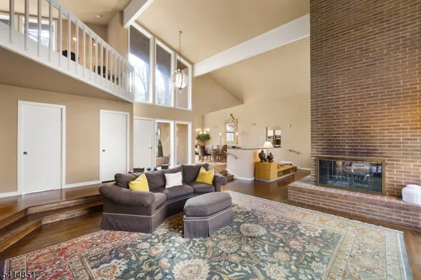 $1,150,000 | 4 Timber Ridge Drive, Warren, NJ 07059