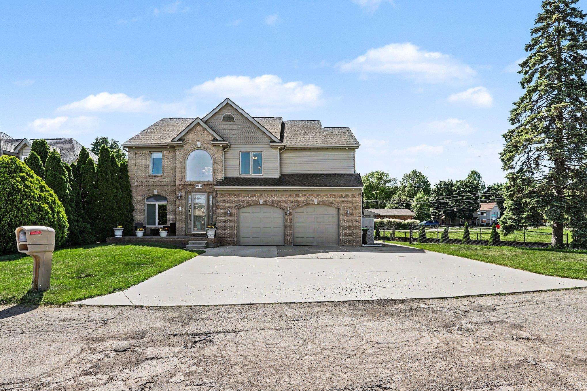 38035 Pointe Rosa Street Harrison Township, MI 48045 - Photo 4 of 45