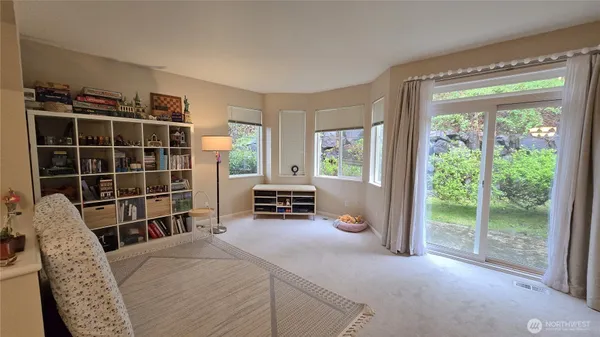 $3,700 | 2628 139th Avenue Southeast, Unit 9, Bellevue, WA 98005