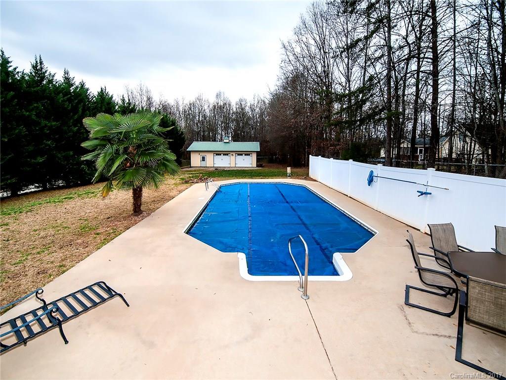 1925 State Rd S-46-27 Clover, SC 29710 - Photo 14 of 22