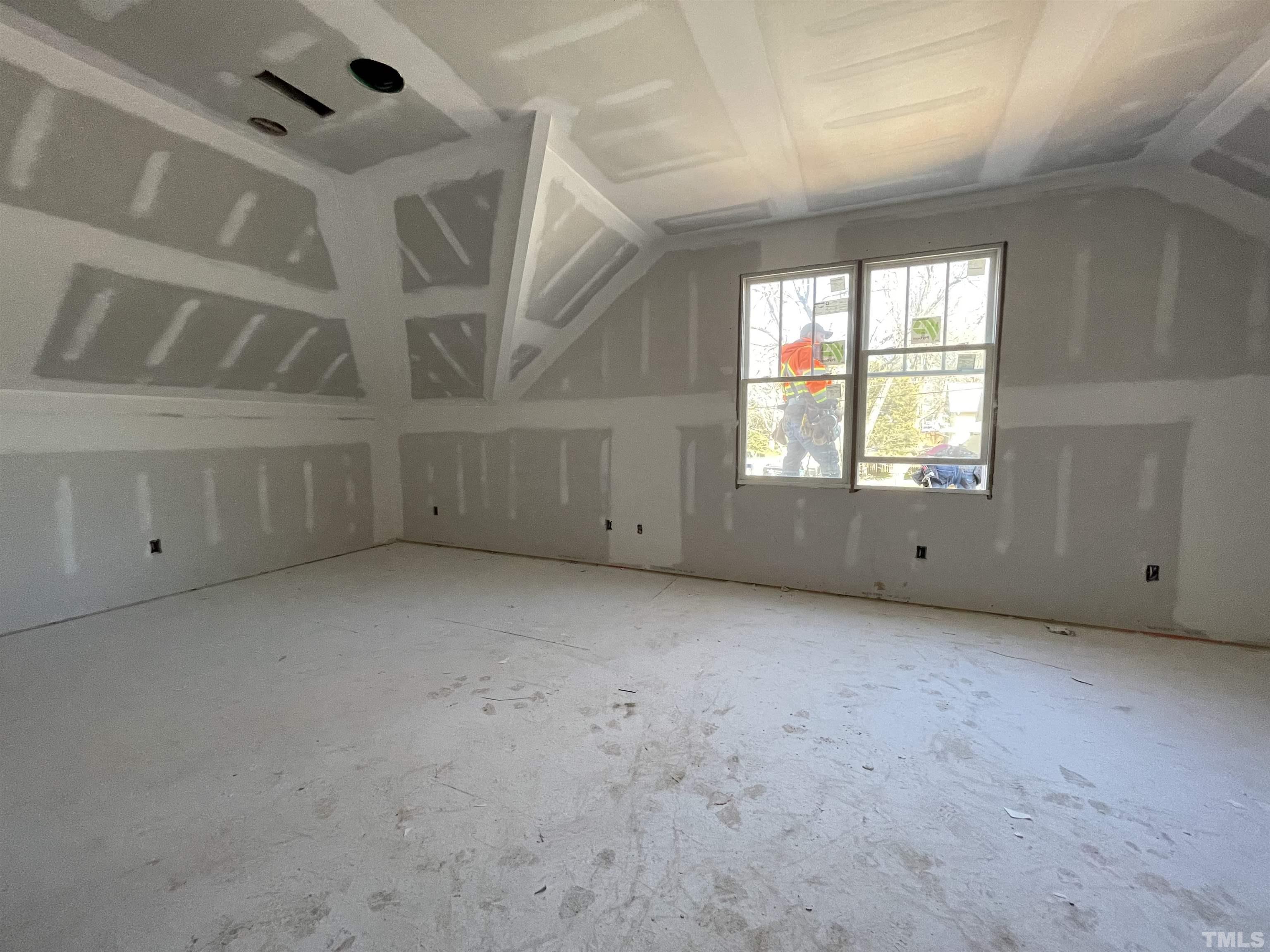 505 Harvey Street Raleigh, NC 27608 - Photo 19 of 31 an empty room with windows