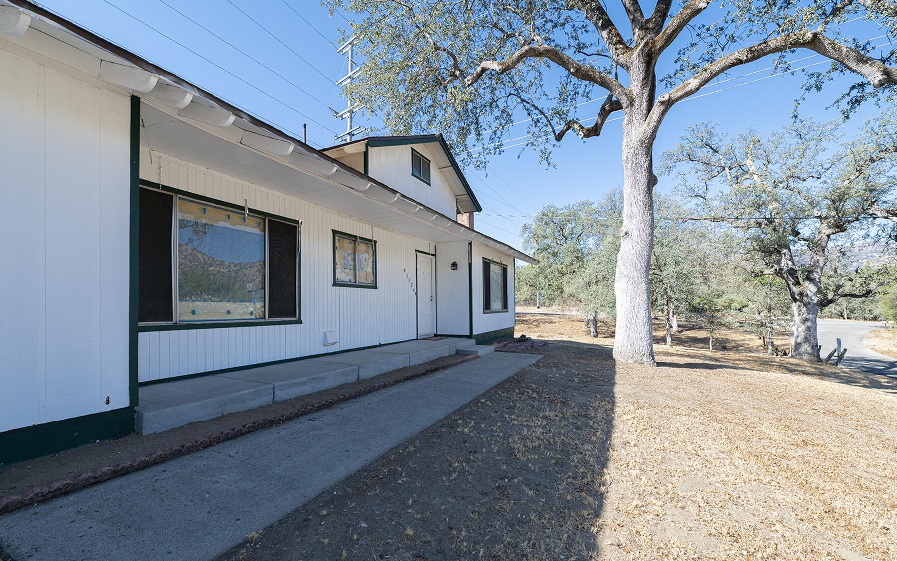 43524 Alta Acres Drive Three Rivers, CA 93271 - Photo 3 of 27 3