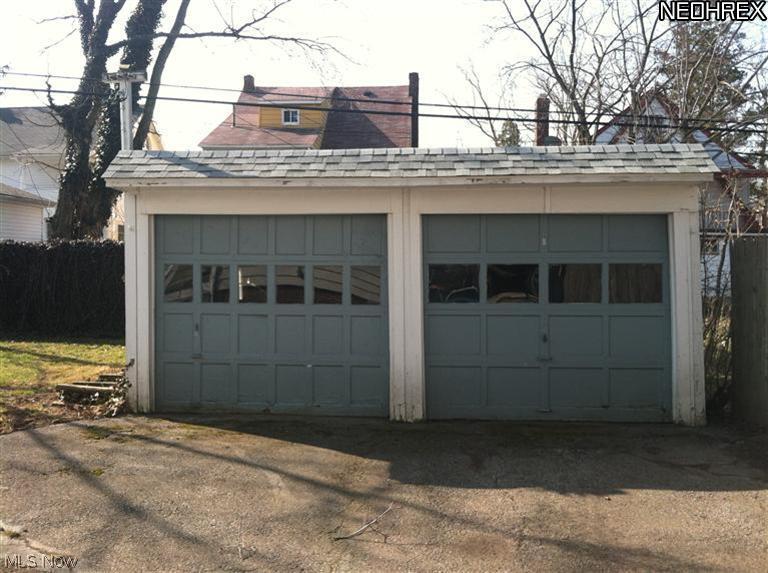 3516 Bainbridge Road Cleveland, OH 44118 - Photo 9 of 10