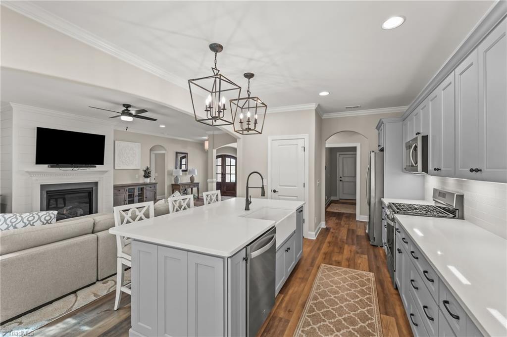 3936 Wynne Brook Court High Point, NC 27265 - Photo 5 of 37