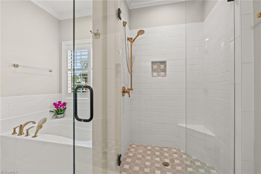 3936 Wynne Brook Court High Point, NC 27265 - Photo 7 of 37