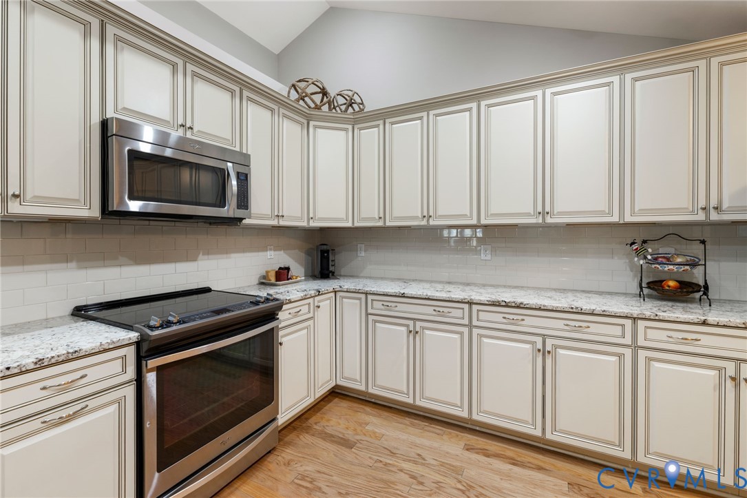 5753 Magnolia Shore Lane Chester, VA 23831 - Photo 13 of 46