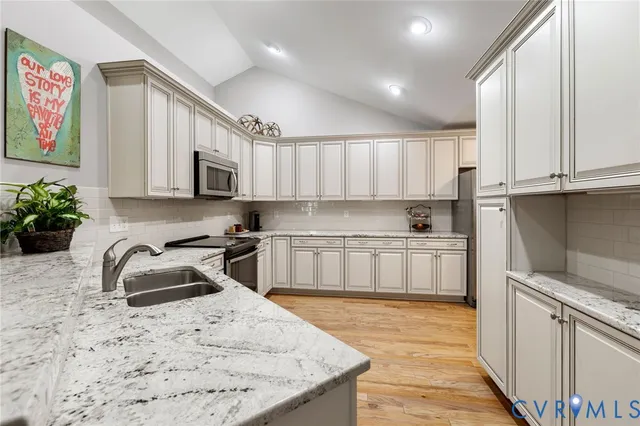 $499,500 | 5753 Magnolia Shore Lane, Chester, VA 23831