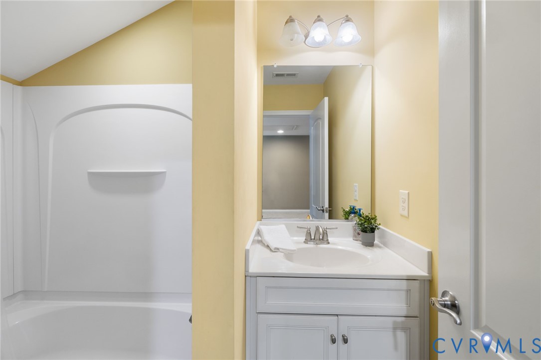 5753 Magnolia Shore Lane Chester, VA 23831 - Photo 31 of 46