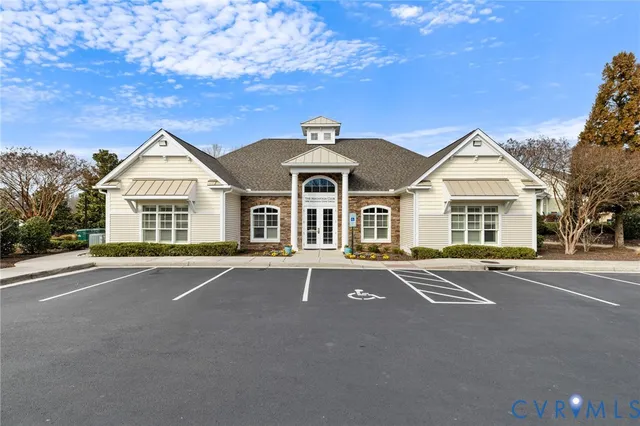 $499,500 | 5753 Magnolia Shore Lane, Chester, VA 23831