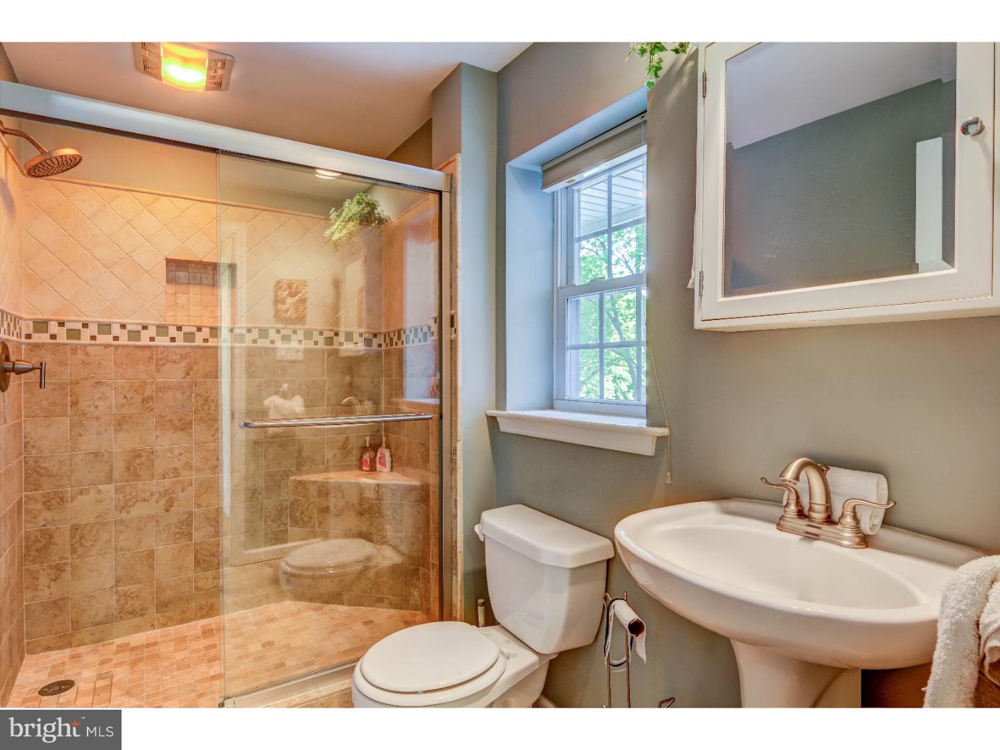 414 Woodcrest Road Wayne, PA 19087 - Photo 17 of 22