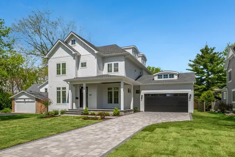 $3,100,000 | 2438 Pomona Lane, Wilmette, IL 60091