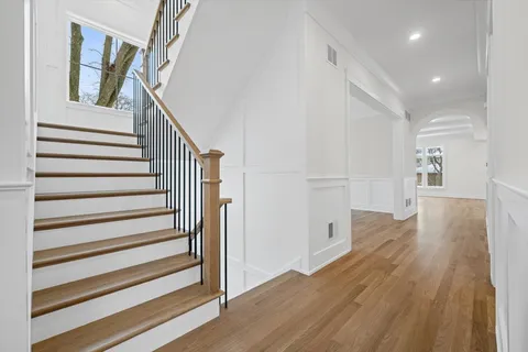 $3,100,000 | 2438 Pomona Lane, Wilmette, IL 60091