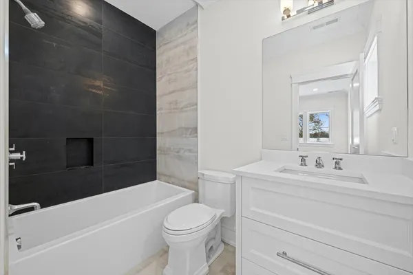 $3,100,000 | 2438 Pomona Lane, Wilmette, IL 60091