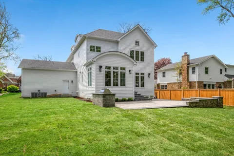 $3,100,000 | 2438 Pomona Lane, Wilmette, IL 60091