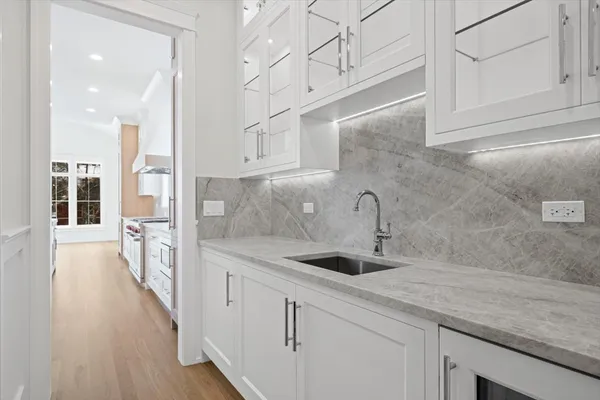 $3,100,000 | 2438 Pomona Lane, Wilmette, IL 60091