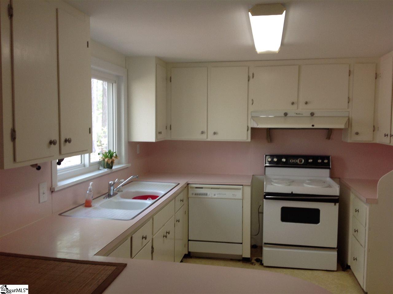 841 Sunset Boulevard Clinton, SC 29325 - Photo 10 of 30 Gallery Image 10