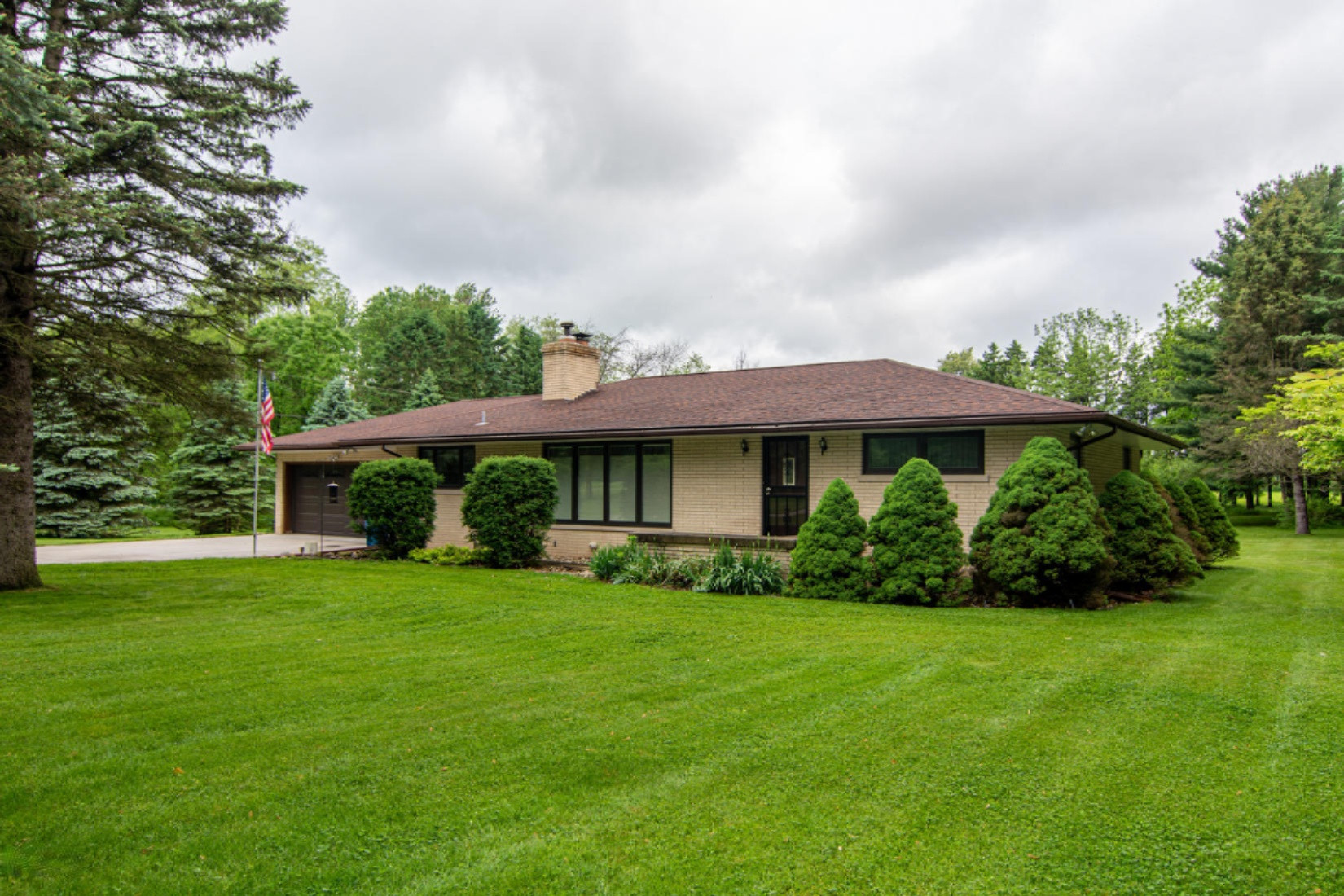 3635 West Bertrand Road Niles, MI 49120 - Photo 2 of 23 W Bertrand-2