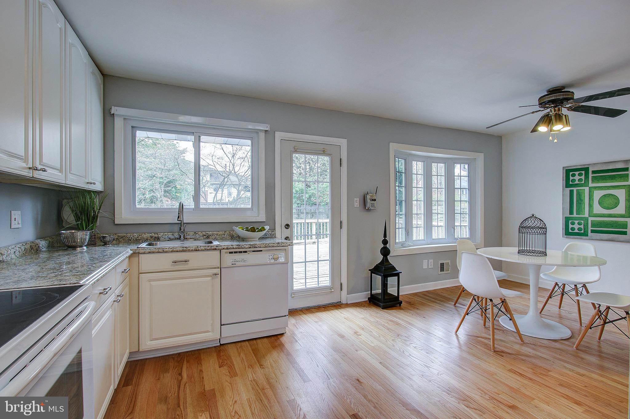 5816 Greentree Road Bethesda, MD 20817 - Photo 13 of 34 Eat-in Kitchen