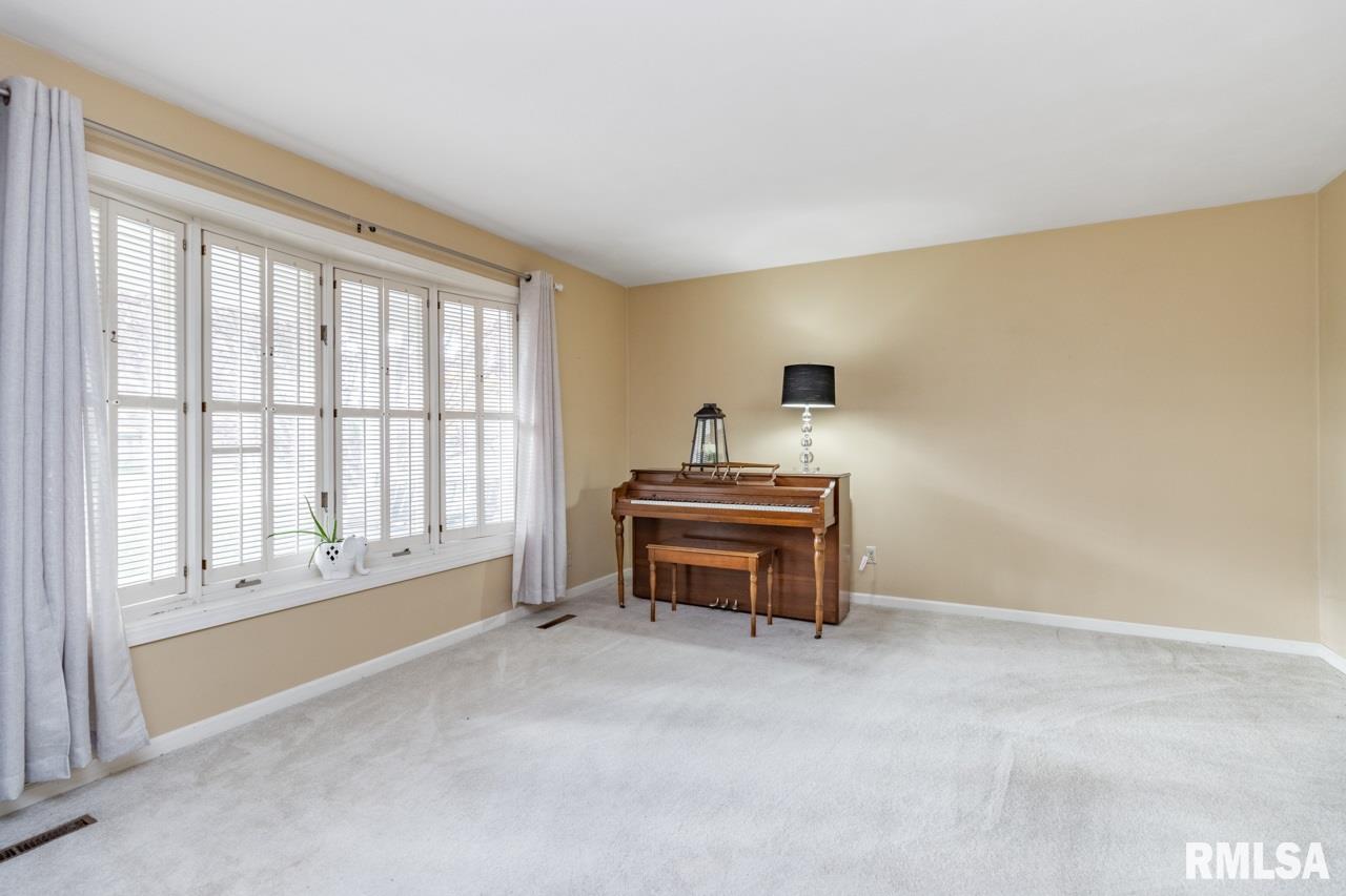 77 Hickory Ridge Drive Morton, IL 61550 - Photo 14 of 42 Gallery Image 14