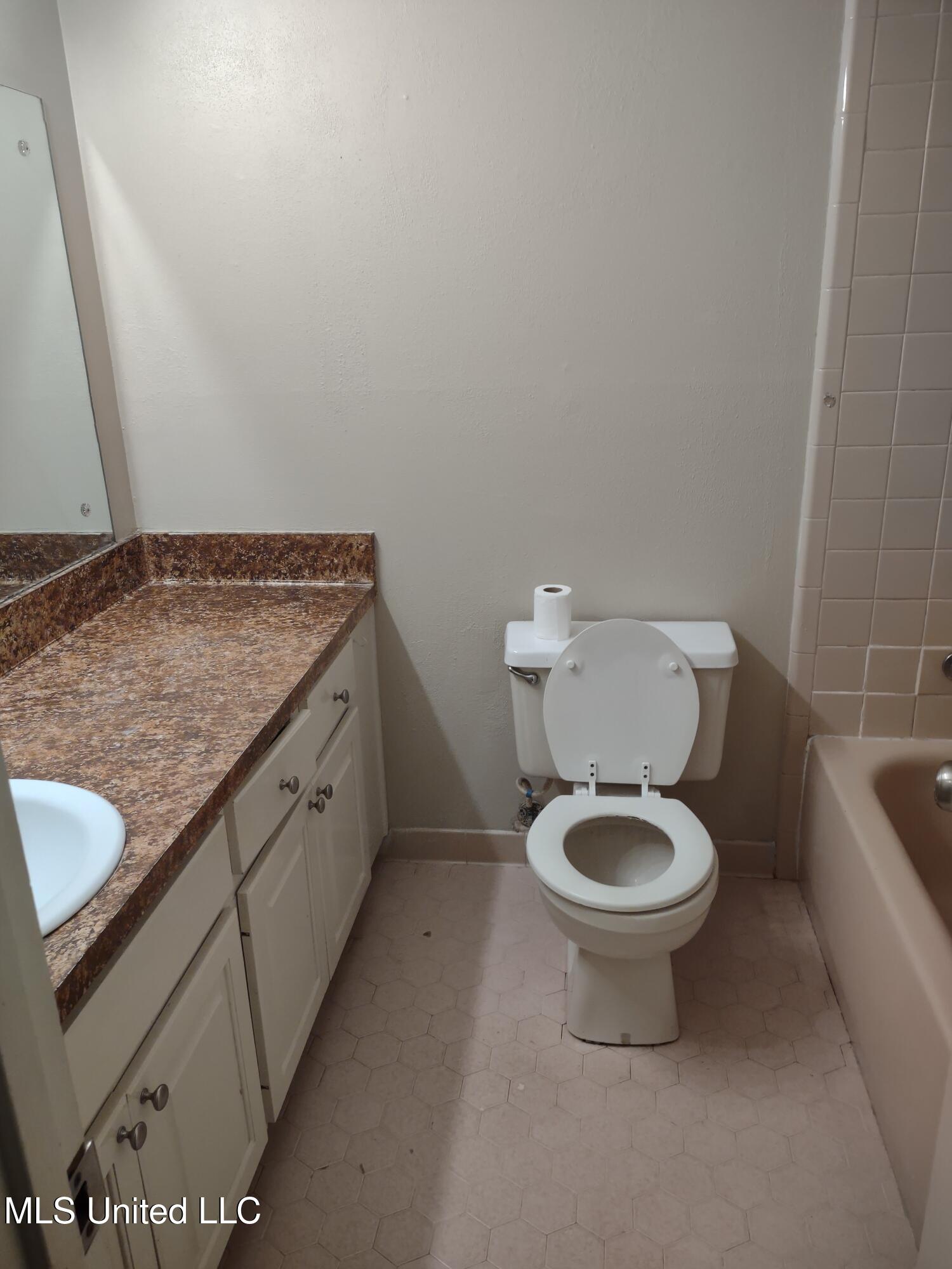 2351 Upper Drive Pearl, MS 39208 - Photo 17 of 23 14