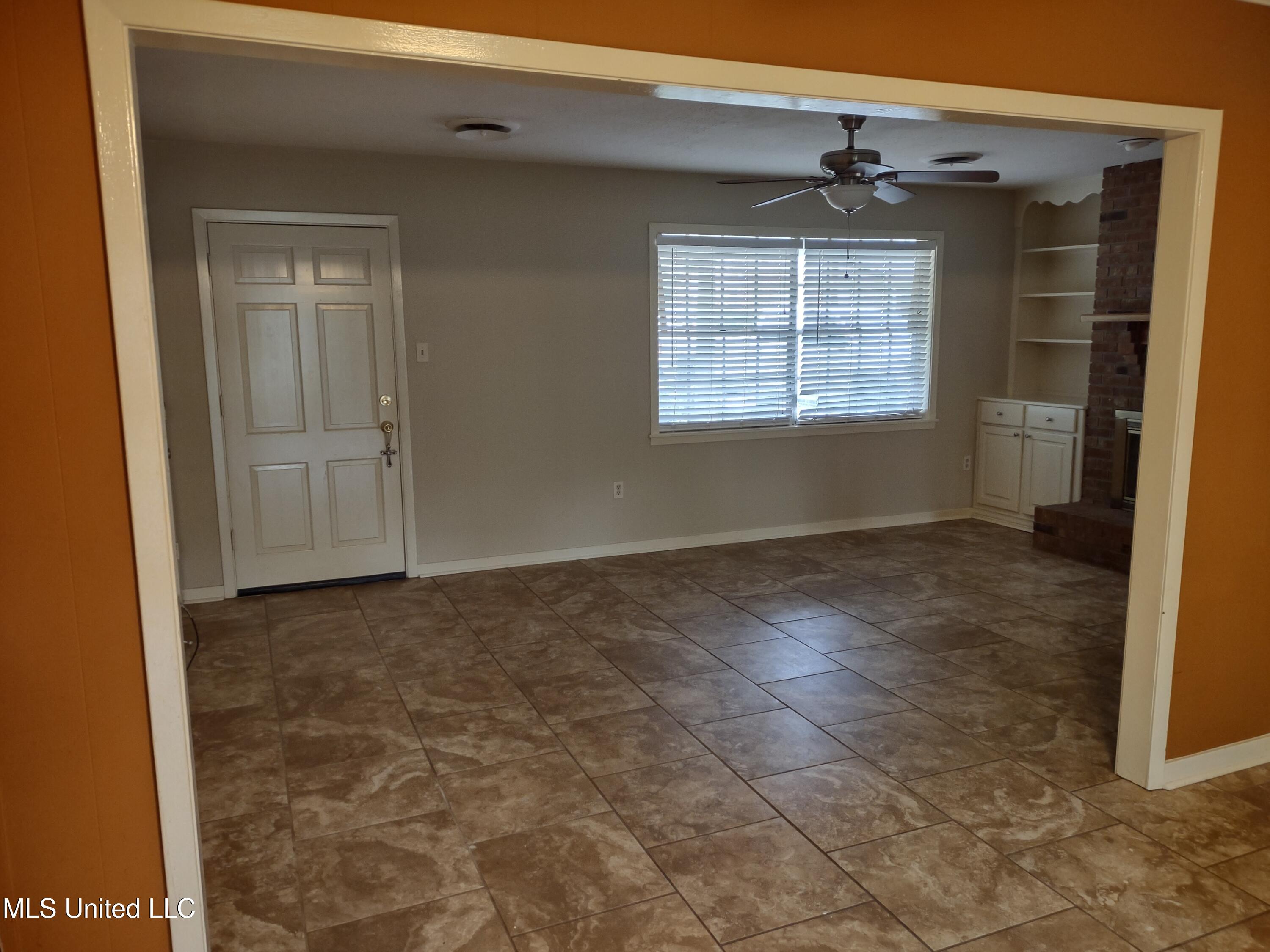 2351 Upper Drive Pearl, MS 39208 - Photo 7 of 23 17