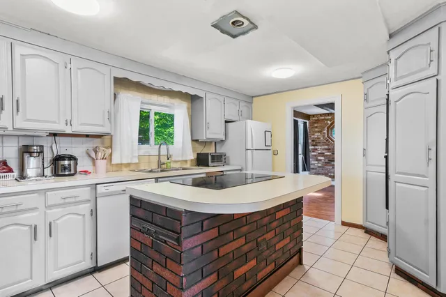 $399,900 | 44 Logan Street, Berwick, ME 03901