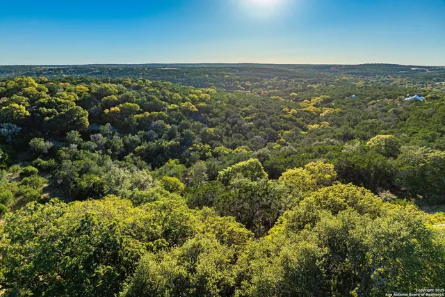 $950,000 | 125 Turkey Trot Trail Southwest, Hunt, TX 78024